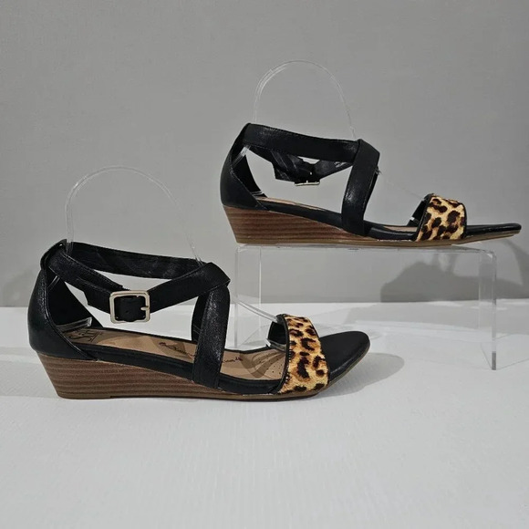 NEW Sofft Innis Sandal Womens 9.5 Black Leather Cheetah Print Strappy Wedge - Picture 3 of 13